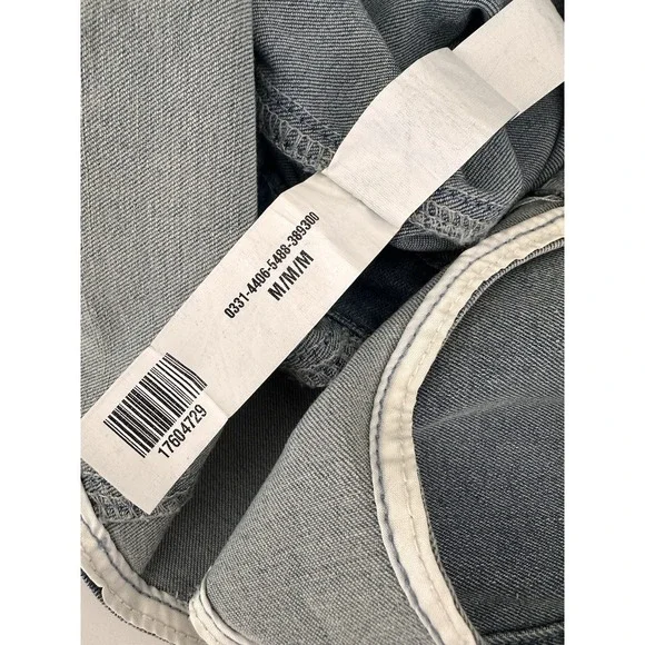 Charlotte Russe Denim Jumper NWT Sleeveless Lightwash Catsuit Jumpsuit Size M - Picture 13 of 13